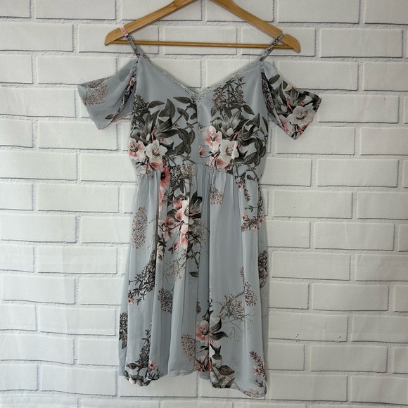 Lulu's Verona Off The Shoulder Dress Blue Floral size extra small - Picture 2 of 11
